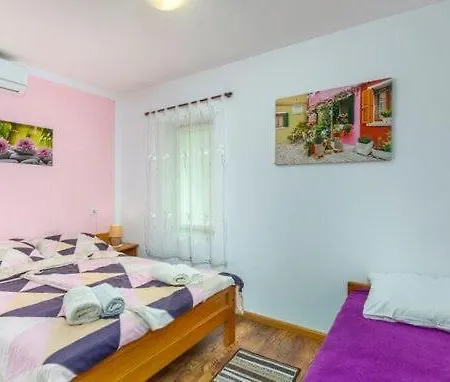 Vila San Sebastian *